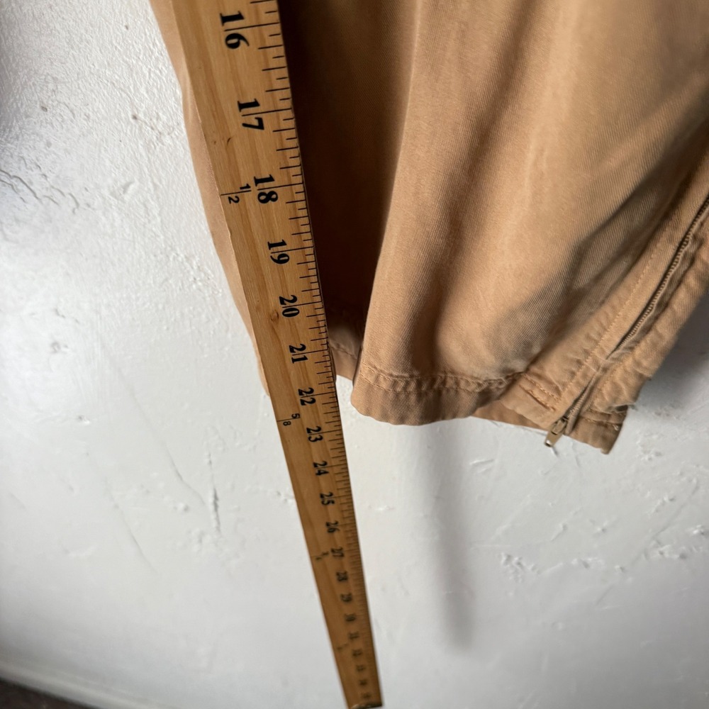 J Jill Women's 12P Petite Cargo Capri Pants Button Lagen Artsy Light Miniamlist - Picture 8 of 11